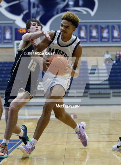 Thumbnail 3 in Dallas Jesuit vs. Lone Star (In-N-Out Tournament) photogallery.