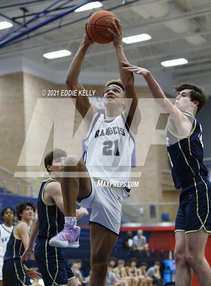 Thumbnail 2 in Dallas Jesuit vs. Lone Star (In-N-Out Tournament) photogallery.