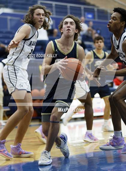 Thumbnail 2 in Dallas Jesuit vs. Lone Star (In-N-Out Tournament) photogallery.