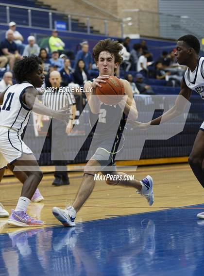 Thumbnail 2 in Dallas Jesuit vs. Lone Star (In-N-Out Tournament) photogallery.