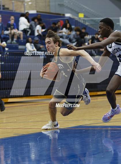 Thumbnail 3 in Dallas Jesuit vs. Lone Star (In-N-Out Tournament) photogallery.