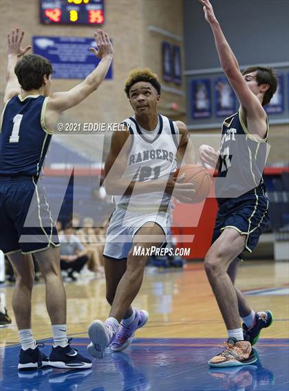 Thumbnail 3 in Dallas Jesuit vs. Lone Star (In-N-Out Tournament) photogallery.
