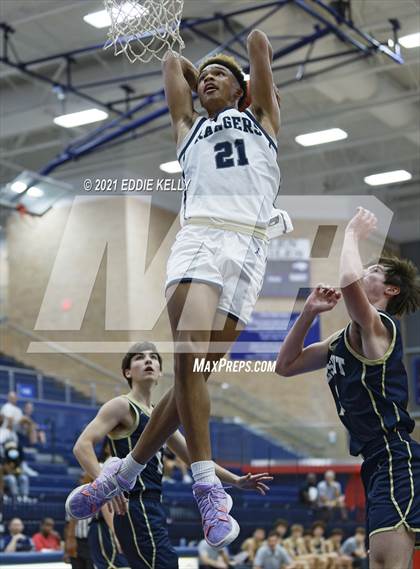 Thumbnail 2 in Dallas Jesuit vs. Lone Star (In-N-Out Tournament) photogallery.
