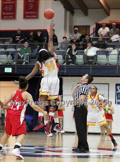 Thumbnail 2 in Carondelet vs. Berkeley (CIF NCS D1 Final) photogallery.