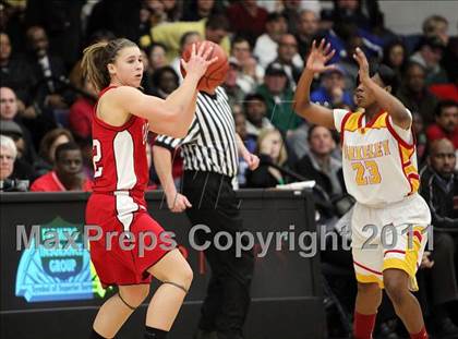 Thumbnail 3 in Carondelet vs. Berkeley (CIF NCS D1 Final) photogallery.