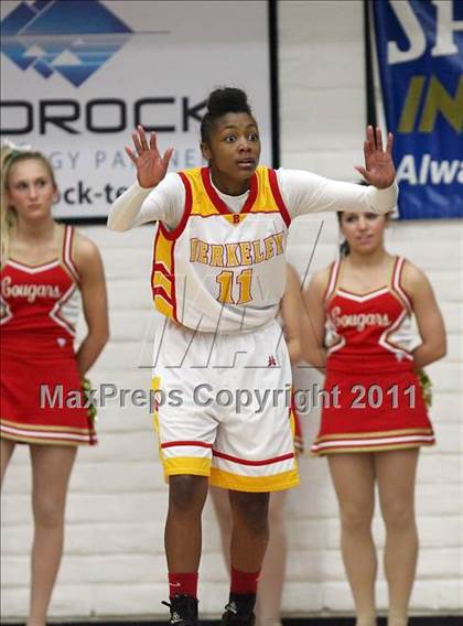 Thumbnail 2 in Carondelet vs. Berkeley (CIF NCS D1 Final) photogallery.