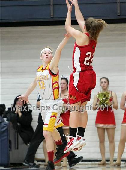 Thumbnail 2 in Carondelet vs. Berkeley (CIF NCS D1 Final) photogallery.