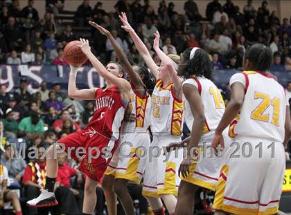 Thumbnail 2 in Carondelet vs. Berkeley (CIF NCS D1 Final) photogallery.