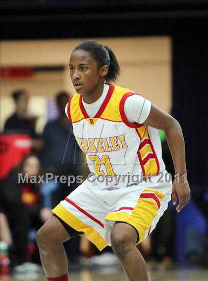 Thumbnail 1 in Carondelet vs. Berkeley (CIF NCS D1 Final) photogallery.