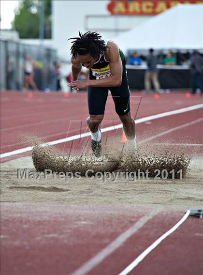 Thumbnail 2 in 44th Arcadia Invitational (Friday's Competition) photogallery.