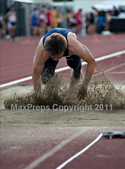 Thumbnail 2 in 44th Arcadia Invitational (Friday's Competition) photogallery.