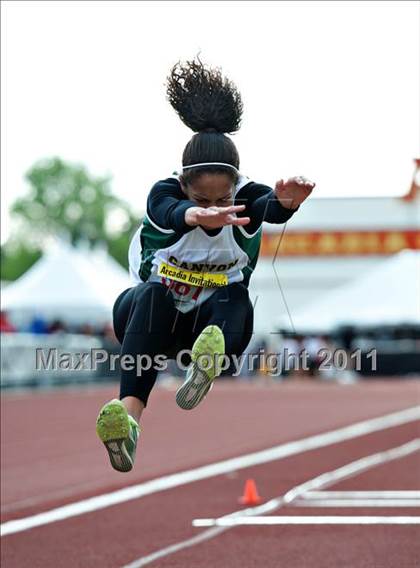 Thumbnail 2 in 44th Arcadia Invitational (Friday's Competition) photogallery.