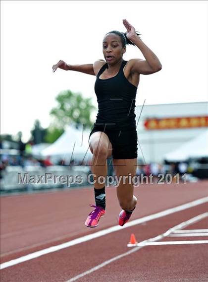 Thumbnail 1 in 44th Arcadia Invitational (Friday's Competition) photogallery.