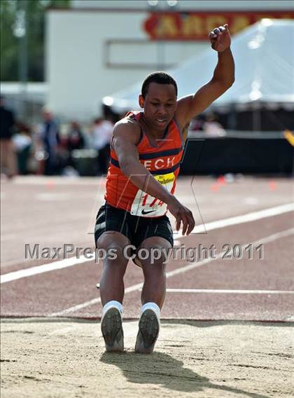 Thumbnail 2 in 44th Arcadia Invitational (Friday's Competition) photogallery.