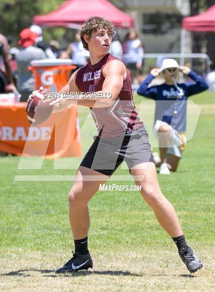 Thumbnail 2 in Desert Mountain vs Hoover (7on7 Northern Arizona Tournament) photogallery.