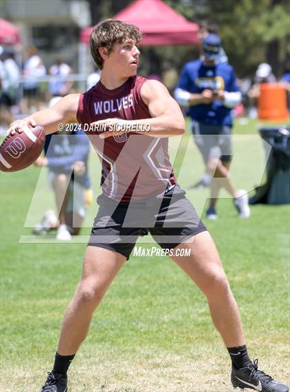 Thumbnail 2 in Desert Mountain vs Hoover (7on7 Northern Arizona Tournament) photogallery.