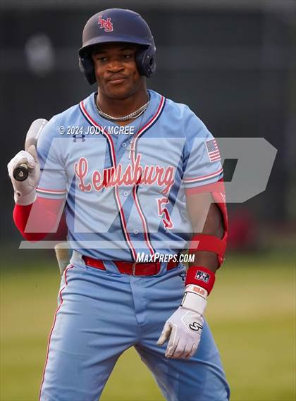 Thumbnail 1 in Hernando vs Lewisburg (MHSAA 7A Round 2) photogallery.
