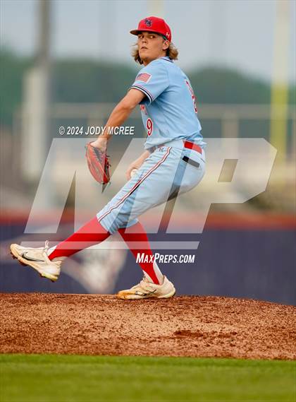 Thumbnail 1 in Hernando vs Lewisburg (MHSAA 7A Round 2) photogallery.