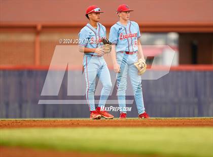Thumbnail 1 in Hernando vs Lewisburg (MHSAA 7A Round 2) photogallery.