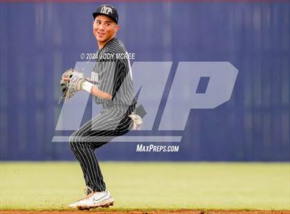 Thumbnail 3 in Hernando vs Lewisburg (MHSAA 7A Round 2) photogallery.
