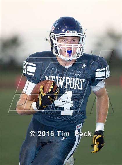 Thumbnail 3 in El Rancho vs. Newport Harbor photogallery.