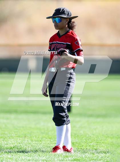 Thumbnail 2 in Fruita Monument @ Eaglecrest (CHSAA 5A First Round) photogallery.