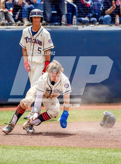 Thumbnail 2 in Fullerton vs. Tesoro (CIF SS DIV 4 Championship Final) photogallery.