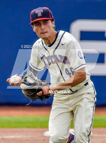 Thumbnail 3 in Fullerton vs. Tesoro (CIF SS DIV 4 Championship Final) photogallery.