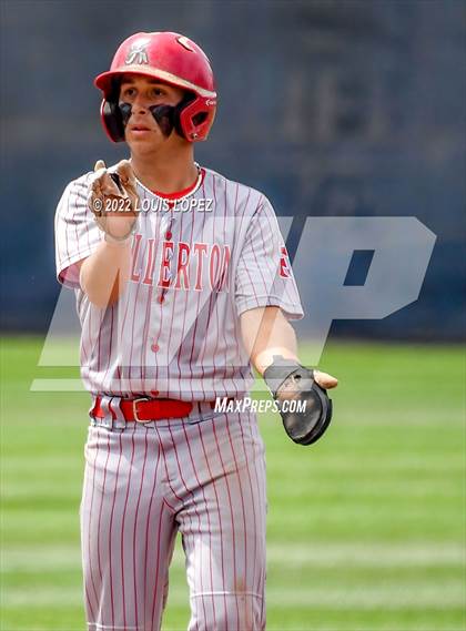 Thumbnail 3 in Fullerton vs. Tesoro (CIF SS DIV 4 Championship Final) photogallery.
