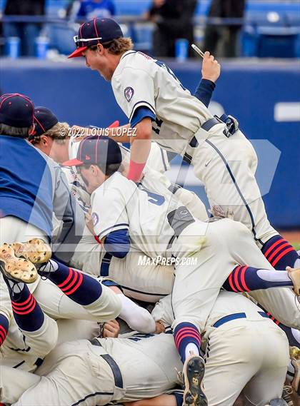 Thumbnail 3 in Fullerton vs. Tesoro (CIF SS DIV 4 Championship Final) photogallery.