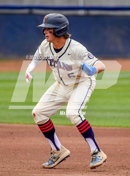 Thumbnail 1 in Fullerton vs. Tesoro (CIF SS DIV 4 Championship Final) photogallery.