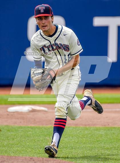 Thumbnail 2 in Fullerton vs. Tesoro (CIF SS DIV 4 Championship Final) photogallery.
