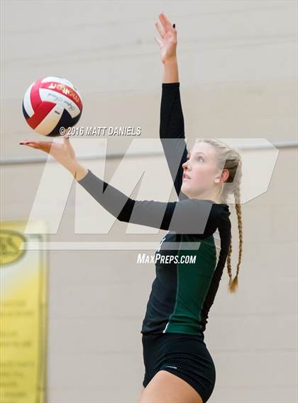 Thumbnail 3 in Pine Creek vs. Niwot (Mustang Classic Tournament) photogallery.