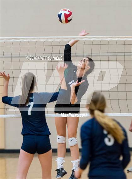 Thumbnail 2 in Pine Creek vs. Niwot (Mustang Classic Tournament) photogallery.
