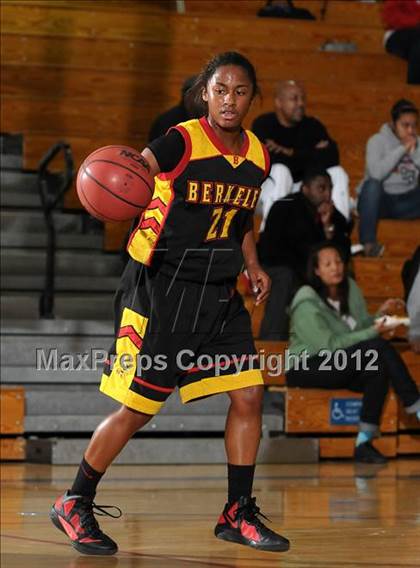 Thumbnail 2 in Berkeley vs. Pleasant Grove (Coaches vs. Cancer) photogallery.