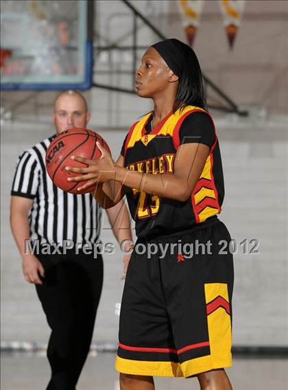 Thumbnail 2 in Berkeley vs. Pleasant Grove (Coaches vs. Cancer) photogallery.