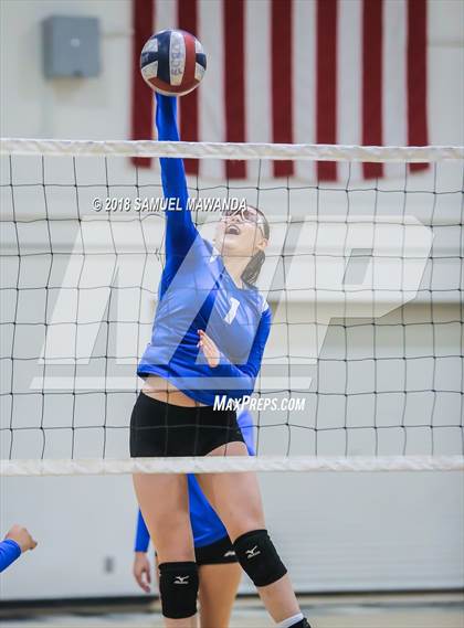 Thumbnail 2 in El Camino Real vs High Tech SD (CIF D5 Regional Final) photogallery.