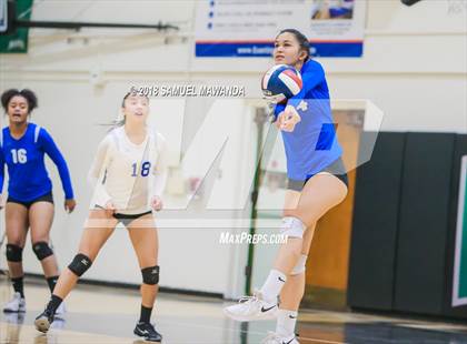 Thumbnail 2 in El Camino Real vs High Tech SD (CIF D5 Regional Final) photogallery.
