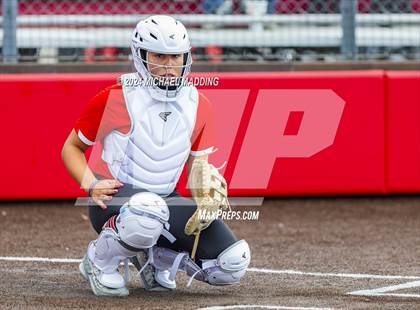 Thumbnail 2 in Bridge City vs Hargrave (UIL 4A Softball Region 1 & 3 Bi-District) photogallery.