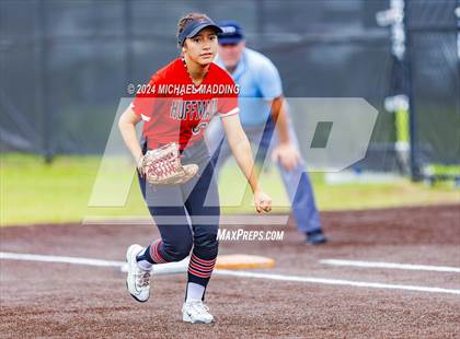Thumbnail 2 in Bridge City vs Hargrave (UIL 4A Softball Region 1 & 3 Bi-District) photogallery.