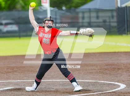 Thumbnail 3 in Bridge City vs Hargrave (UIL 4A Softball Region 1 & 3 Bi-District) photogallery.