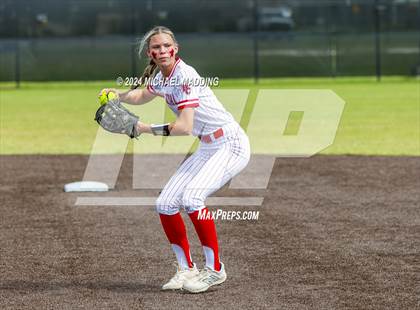 Thumbnail 2 in Bridge City vs Hargrave (UIL 4A Softball Region 1 & 3 Bi-District) photogallery.