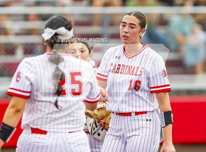 Thumbnail 3 in Bridge City vs Hargrave (UIL 4A Softball Region 1 & 3 Bi-District) photogallery.