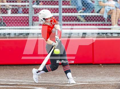 Thumbnail 2 in Bridge City vs Hargrave (UIL 4A Softball Region 1 & 3 Bi-District) photogallery.