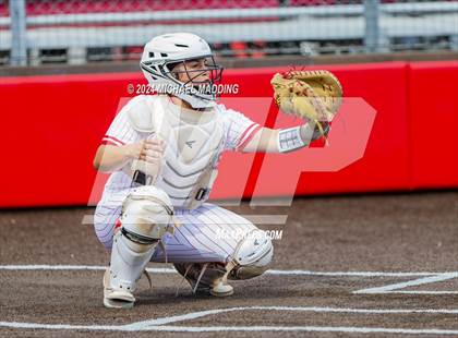 Thumbnail 3 in Bridge City vs Hargrave (UIL 4A Softball Region 1 & 3 Bi-District) photogallery.