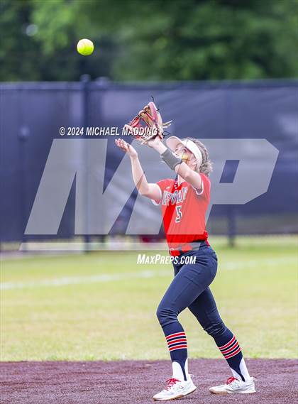 Thumbnail 1 in Bridge City vs Hargrave (UIL 4A Softball Region 1 & 3 Bi-District) photogallery.