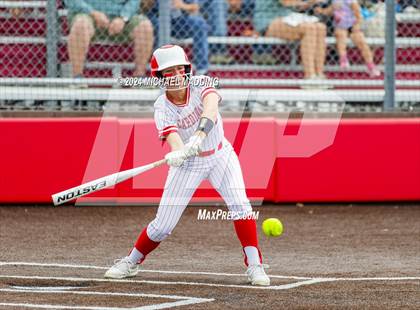 Thumbnail 2 in Bridge City vs Hargrave (UIL 4A Softball Region 1 & 3 Bi-District) photogallery.