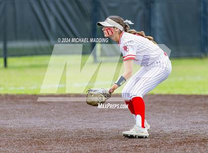 Thumbnail 2 in Bridge City vs Hargrave (UIL 4A Softball Region 1 & 3 Bi-District) photogallery.
