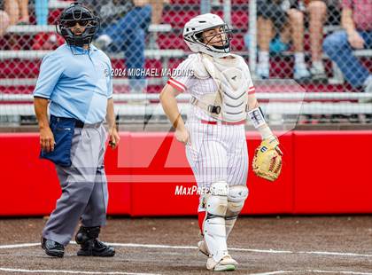 Thumbnail 3 in Bridge City vs Hargrave (UIL 4A Softball Region 1 & 3 Bi-District) photogallery.