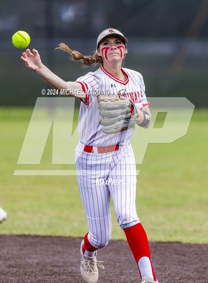 Thumbnail 3 in Bridge City vs Hargrave (UIL 4A Softball Region 1 & 3 Bi-District) photogallery.